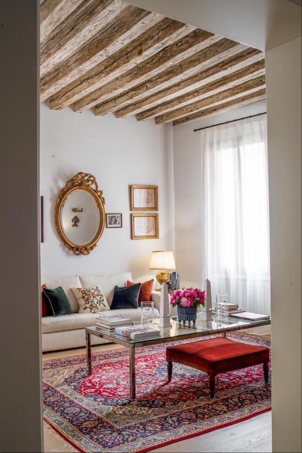 Miracoli Apartment With View On The Canal R&R Венеция Экстерьер фото