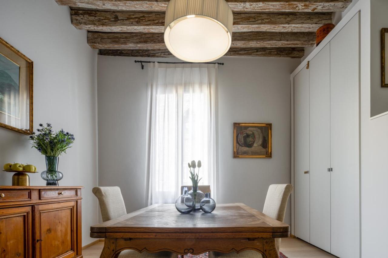 Miracoli Apartment With View On The Canal R&R Венеция Экстерьер фото