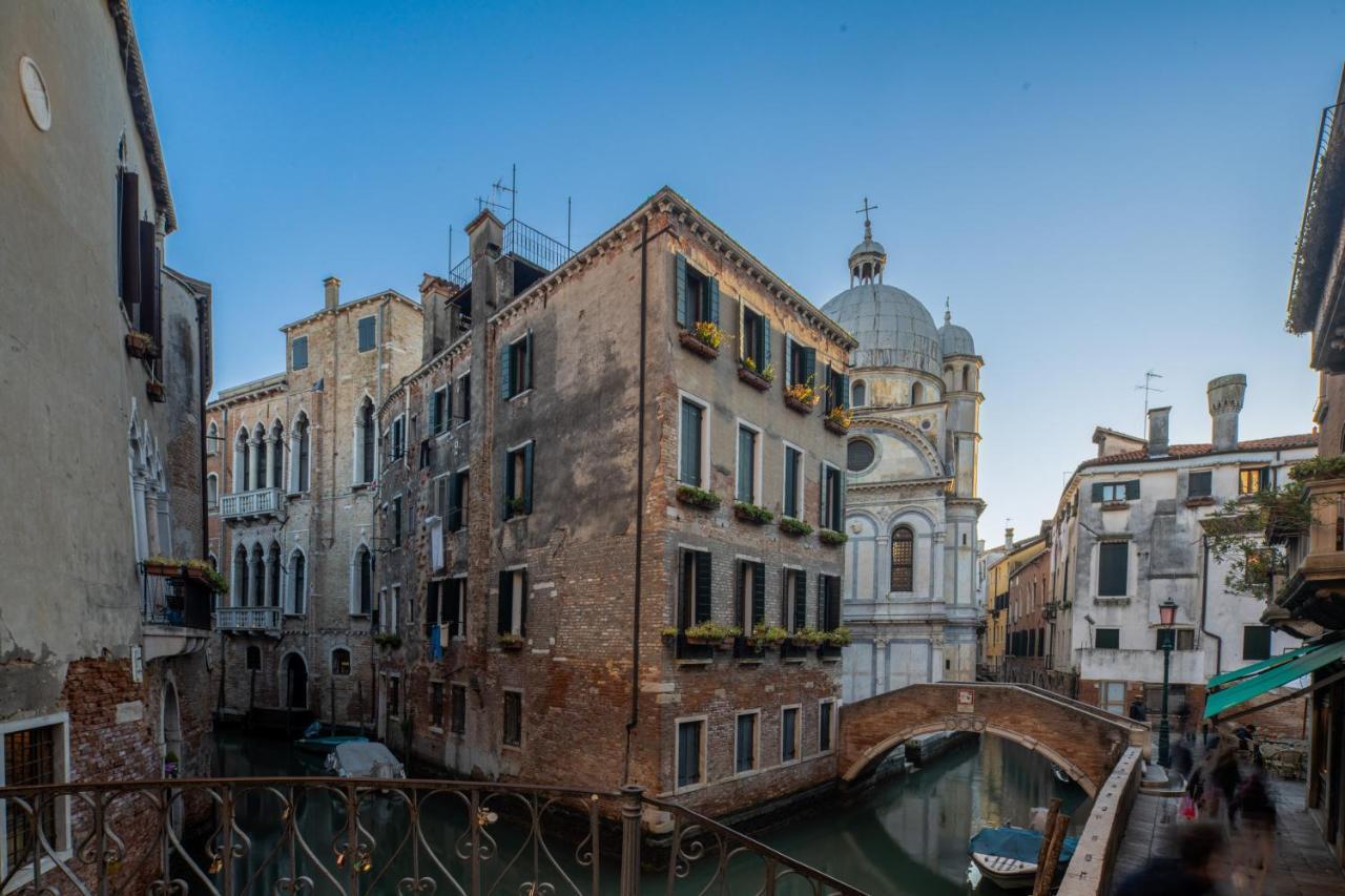 Miracoli Apartment With View On The Canal R&R Венеция Экстерьер фото