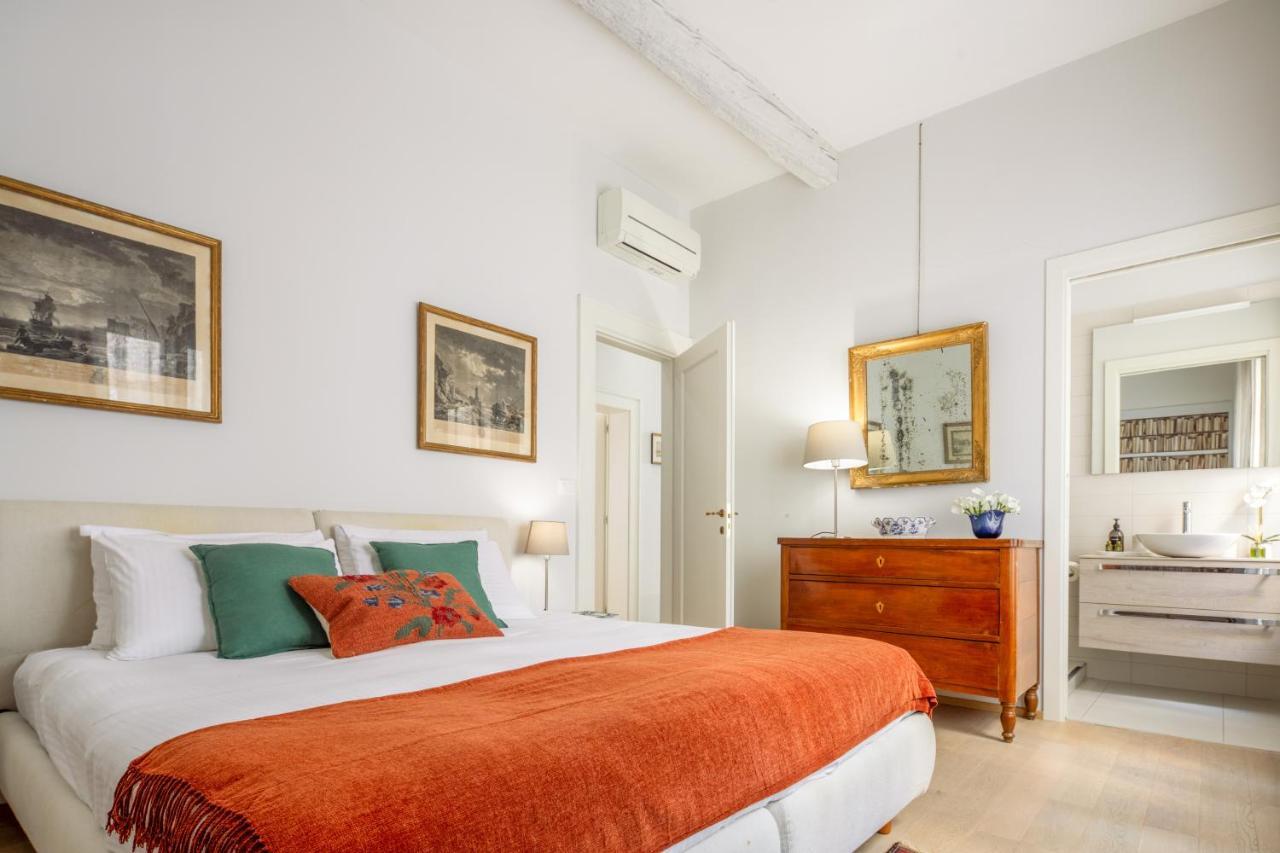 Miracoli Apartment With View On The Canal R&R Венеция Экстерьер фото